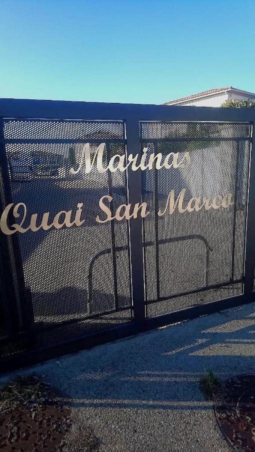 Marina A Aigues Mortes - Gard Екстер'єр фото